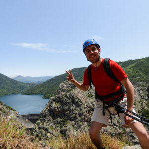 La via ferrata est une superbe activitié, ici en Corse à la Tolla